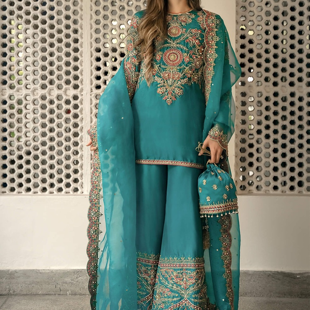 Pakistani Indian Elegant emerald green Embroidered Women's Suit